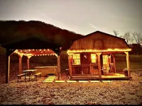 Cozy Tiny Cabin with Hot Tub, 3 Minutes to Seneca Rocks Park Entrance Hotels near Seneca Rocks Discovery Center
