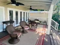DT Orlando 3 Miles, Relax Water View Deck. Walk to many restaurants, fast foods Hotel a Edgewood