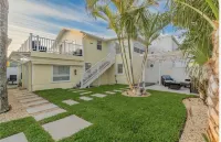 Lovely 1 bedroom with partial water view