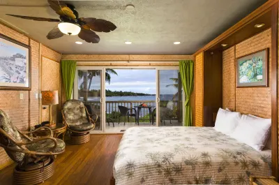 Oceanfront #2 at Hana Kai Maui - Romantic Studio 100' from Water! Hotels near Hāna Bay Beach Park