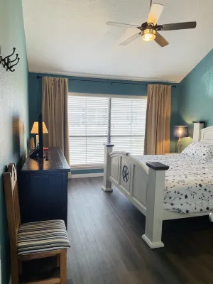 New! Lakefront 2-bedroom Condo. Newly remodeled.