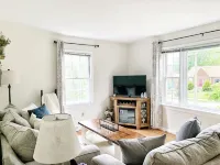 Cozy, Convenient, & Comfortable Retreat w/ Firepit, Hammock, Ping Pong, & Coffee