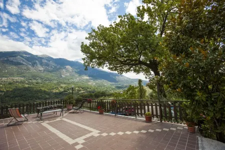 Villa Attilio: relaxation and nature!