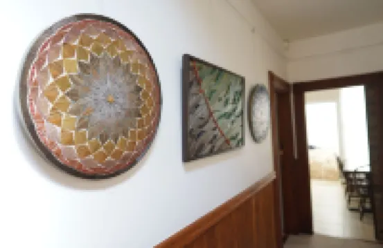 Perfect Location - 4BD,1BA - Restored Redwood Home of SF Artists