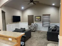 House by the park, fun for everyone!!!! Hoteles en Roosevelt