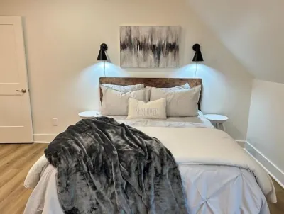 Studio Apartment with Office Space at Lake Guntersville - Scottsboro, AL Hotels near Cathedral Caverns State Park Hiking Trails