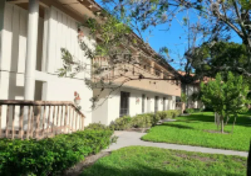 POSHPADZ PGA GOLF VILLA VERDE - Free WiFi Close to Beach