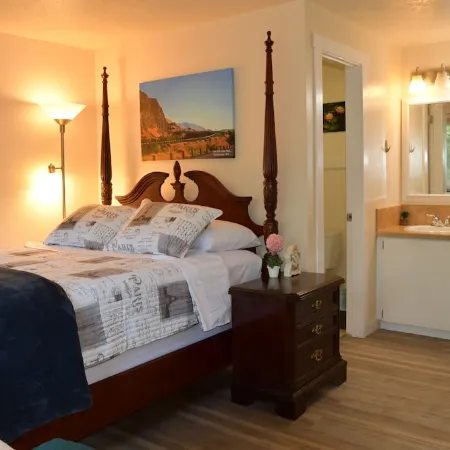 Spacious and Beautiful Single-Level for 10+