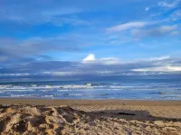 Charmant Logement Situé à 10 min de Caen et 15 min des Plages. Proche Beauregard