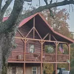 Large Log Cabin Minutes From Lake Barkley and Land Between the Lakes Cadiz, KY