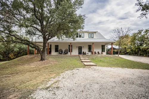 Smoky Hill Ranch, 8 Acres, 2 Homes, Events, Sport Court, Fishing, & Fire Pits