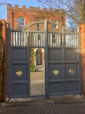 Luxury Riverside Studio with Conservatory and Wharf in the centre of Oxford