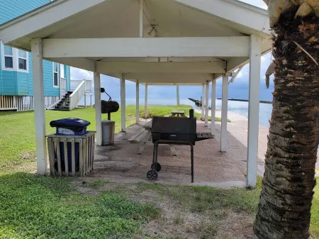 Bayside Bliss at Kontiki