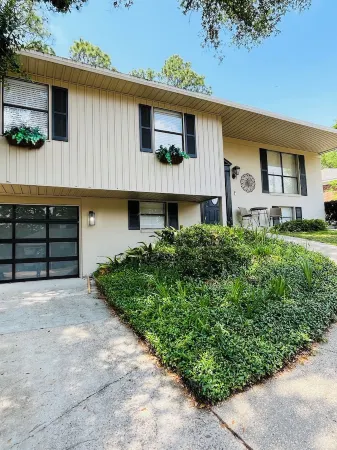 Maplewood Haven Отели в г. Болдуин