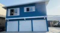Ocean-Front Beach Bungalow with Two Bedrooms and a shared Ocean-Front deck 시 서밋 트레일 - 노스 엘 카미노 리얼 트레일헤드 주변 호텔