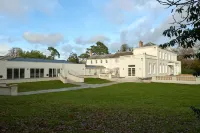 Luxury Georgian Mansion in Essex Hôtels à : 