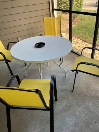 Tranquil 2-bedroom condo in charming Foley close to beaches, Owa and Ballfields! Отели рядом с достопримечательностью «OWA Parks & Resort»