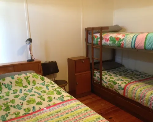 Cosy retro weekender with far-reaching views Hotels in Goolwa