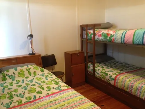 Cosy retro weekender with far-reaching views Hotel a Goolwa Beach