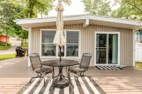 Lake Front, Pontoon, Bunk House