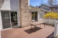 Luxurious, comfortable pool home in Buffalo, minutes from Niagara Falls Hotels in Getzville