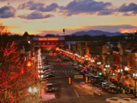 Charming Condo on Historic 25th Street Hotels in Ogden