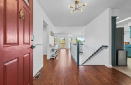 Spacious Lake View Home - Pet Friendly - Private Dock