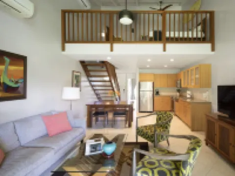 Modern, Designer Owned 2BD+2BA w/ Loft @ Turtle Bay, AC in every room Hotels in Kahuku