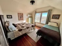 Rustic Farmhouse Retreat Hotels in Red Willow County