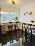 Modern Luxury! Central Downtown Condo with parkingLicense #6072)