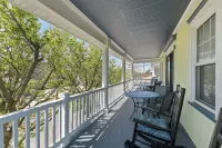 Crocus by the ocean Serenade close to everything and pet friendly