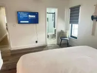 Amazing bohemian house with a pool in a very nice neighborhood Hotels in Sunrise