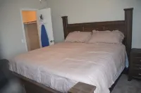 Blissful Bungalow- Near Ft. Novosel and shopping, Quiet, Fast WiFi