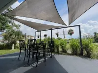 Sunny Fort Myers Retreat: Pet-Friendly near Downtown District, No Cleaning Fee!
