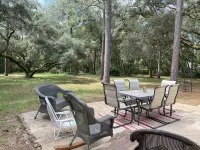 Woodland River Retreat  Cozy, quiet, well-appointed home near Fairhope