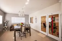 #3.Upstairs Disneyland8minutes*Anaheim Convent*littleSaigon*Beaches