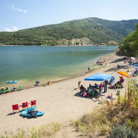 Fairway Oaks Lodge/ Two living areas/ close to skiing, boating, golf