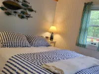 Walk to Ocean Beach, Nat'l Seashore, WiFi, Bike Rail Trail 웰플릿 호텔