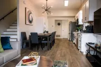 The Olive Den - Spacious New Remodel - Big Groups.. Hotels in Midvale