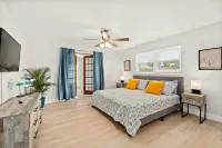 Sunset Bay - 4 Bedroom Pool Home Blocks to the Beach Hotels in Indian Harbour Beach