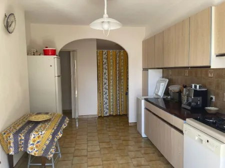 Maison à 3mn à Pied de la Plage et Restaurants et 5 du Port Avec Commerces Отели рядом с достопримечательностью «Mas Provencal La Richaude»