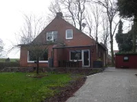 House on the terp, vacation apartment#2 DG