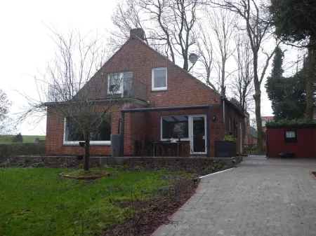 House on the terp, vacation apartment#2 DG