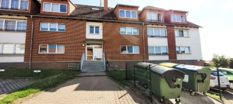 Terrasse - Parkplatz - TV im Boxspringbett - Küche