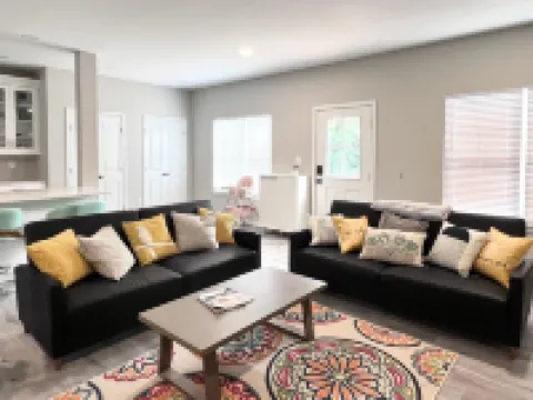 8 Miles to Busch Gardens/Spacious Family Getaway/ 7Bedroom/3 Masters /5 Bath