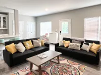 8 Miles to Busch Gardens/Spacious Family Getaway/ 7Bedroom/3 Masters /5 Bath