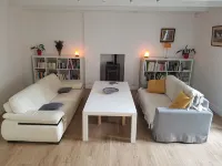 Typical house for 6 people, quiet location 1km from the beach