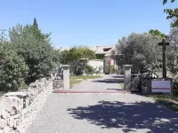 Gîte l'Escoussou 110 m², 3 Rooms, Charm, Nature, Heated Pool, South Ardèche Hotels in Joyeuse