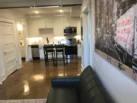 Walkable Downtown Salisbury Fully Furnished Apt.