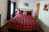 Ol’ Cabin No. 12 - Cozy Updated Cabin perfect for 2